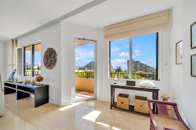 Foto del edificio - 151 Crandon Blvd