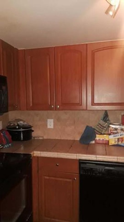 Foto del edificio - 1701 Village Blvd