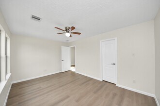 Building Photo - 21318 Pine Monte Ridge Ln