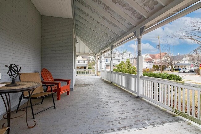 Front Porch - 45 S Wyoming Ave