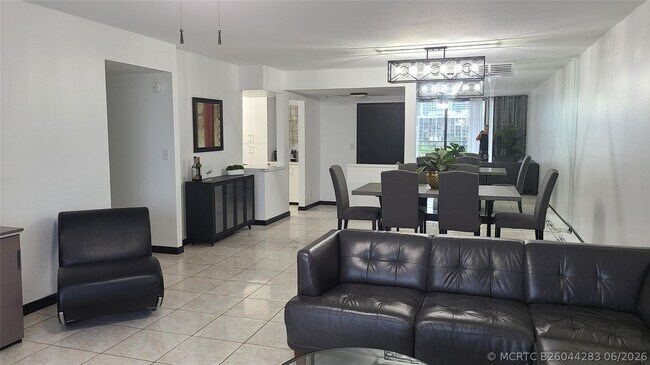 Foto del edificio - 2500 Parkview Dr