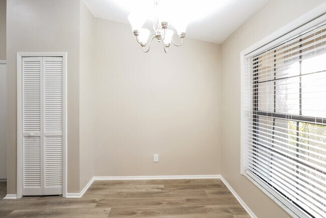 Building Photo - 1014 Olliff Way