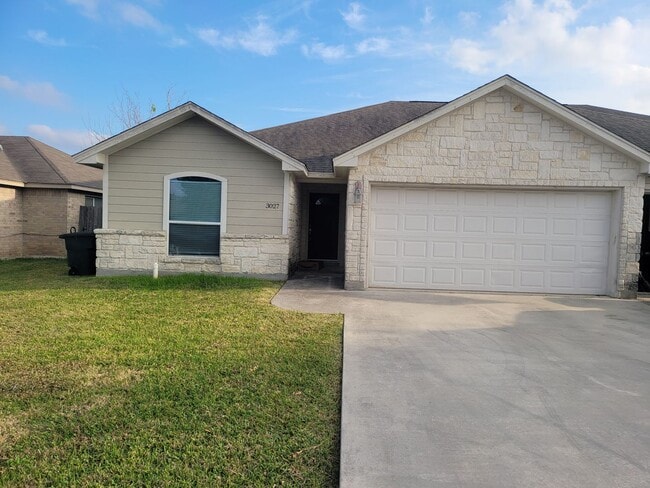 Building Photo - 3027-3029 LodgePole