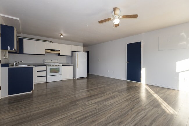 Building Photo - 3217 Mallard St