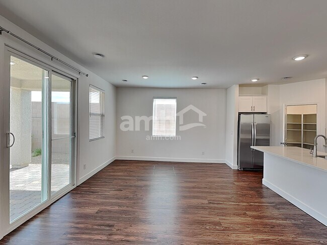 Foto del edificio - 9146 Taft Point Ct