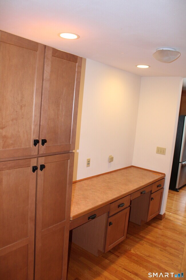 Foto del edificio - 14 Knollwood Dr