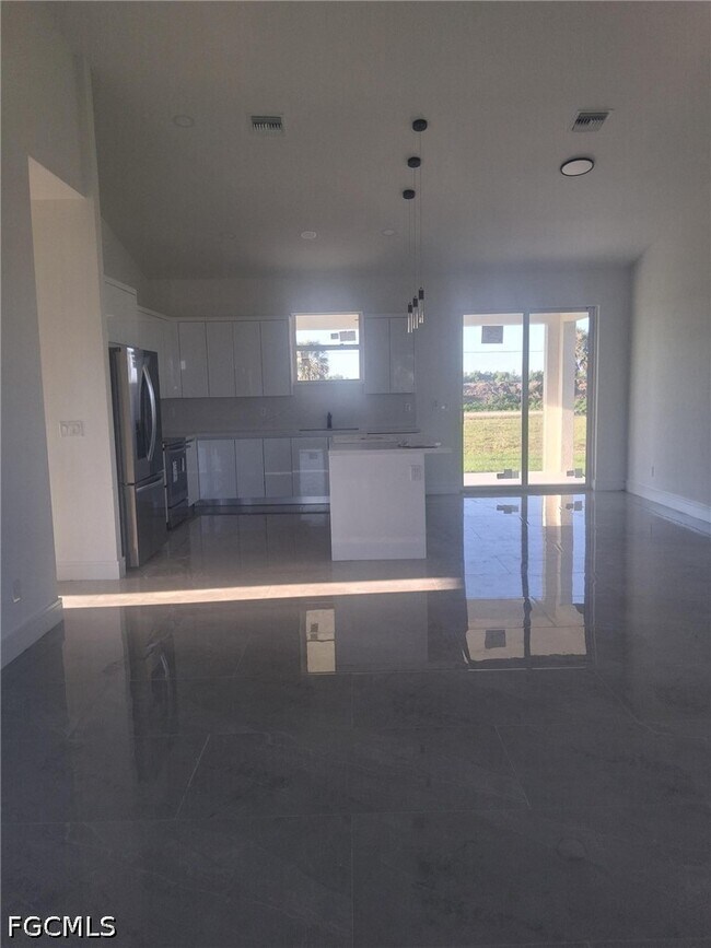 Foto del edificio - 3812 NW 38th St