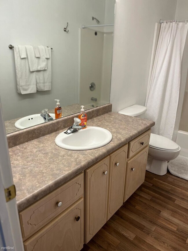 Building Photo - 3 br, 2 bath House - 210 South Teakwood Court