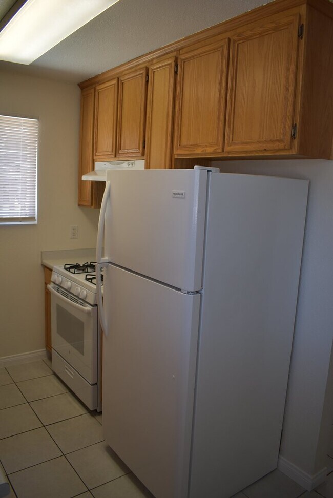 Foto del edificio - 2 Bedroom 1 Bath Single Story Unit in Lake...