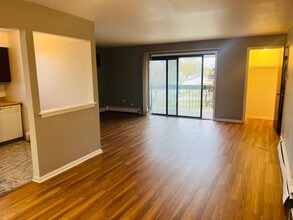 Building Photo - 4561 Heartland Dr