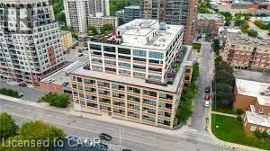 Building Photo - 112 Benton St