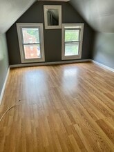 Building Photo - 478 Lincoln Pl