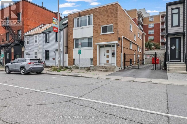 Building Photo - 184 Murray St