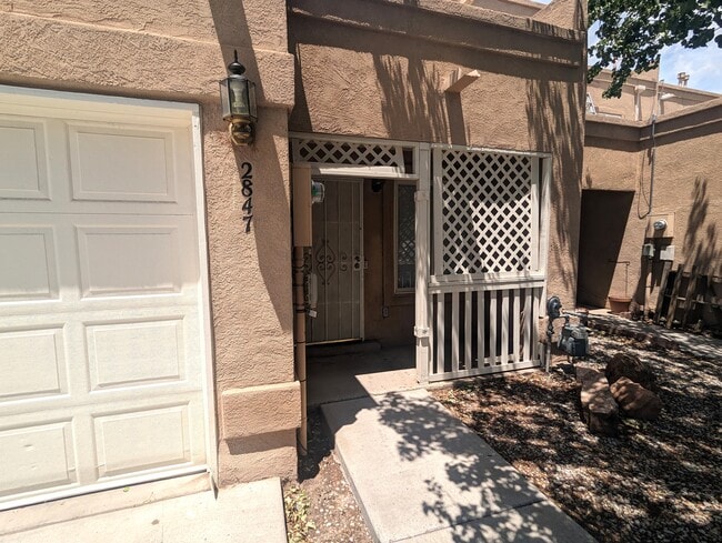 Building Photo - 2847 Quail Pointe Dr NW