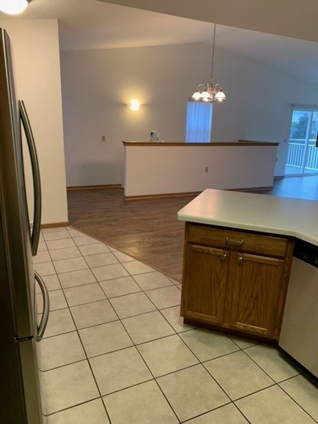 Building Photo - Lexington Duplex