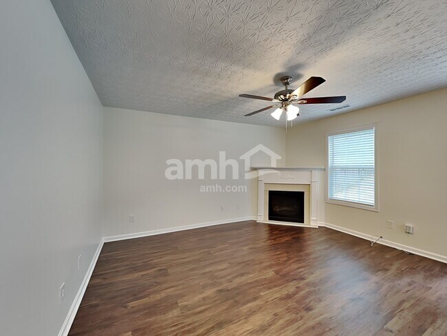 Building Photo - 466 Kirkland Dr