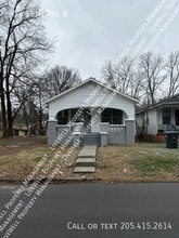 Building Photo - 353 16th Ave N