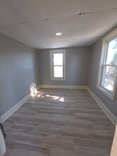 Building Photo - 2418 State St