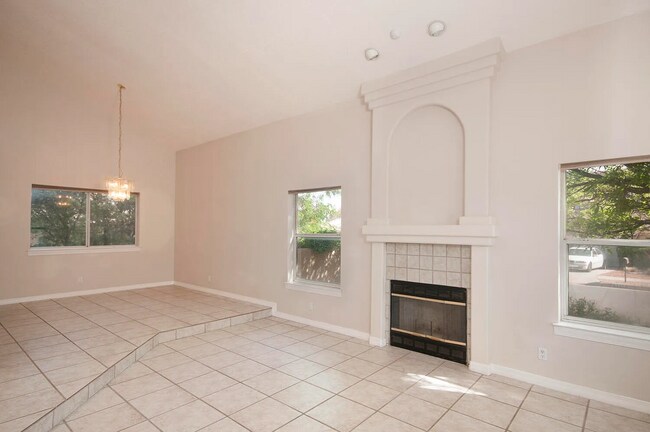 Building Photo - 8500 Vineyard Ridge Rd NE