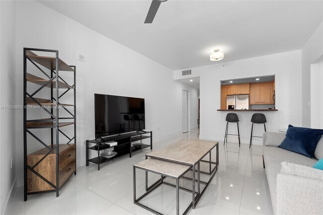 Foto del edificio - 225 Collins Ave