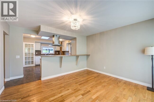 Photo du bâtiment - 1319 Roseville Rd