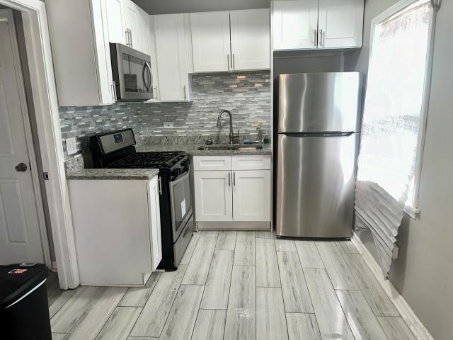 Foto del edificio - 3 bedroom in Chicago IL 60619