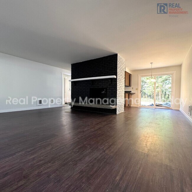 Foto del edificio - 8511 116 St E