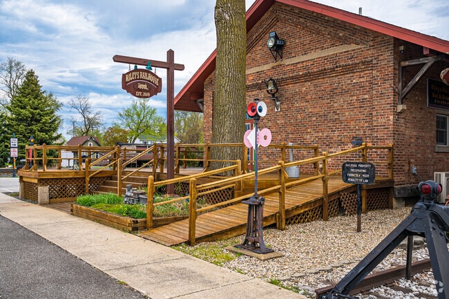 Riley’s Railhouse Bed and Breakfast offers historic lodging in downtown Chesterton.