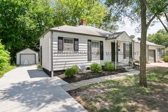 Building Photo - 1128 Dellrose