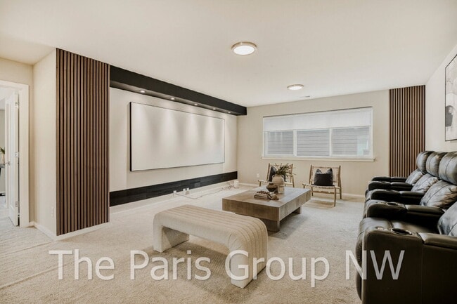 Foto del edificio - Luxury MainVue Maple Valley Home * UPGRADES * Central A/C * Theater Room * Outdoor Fireplace