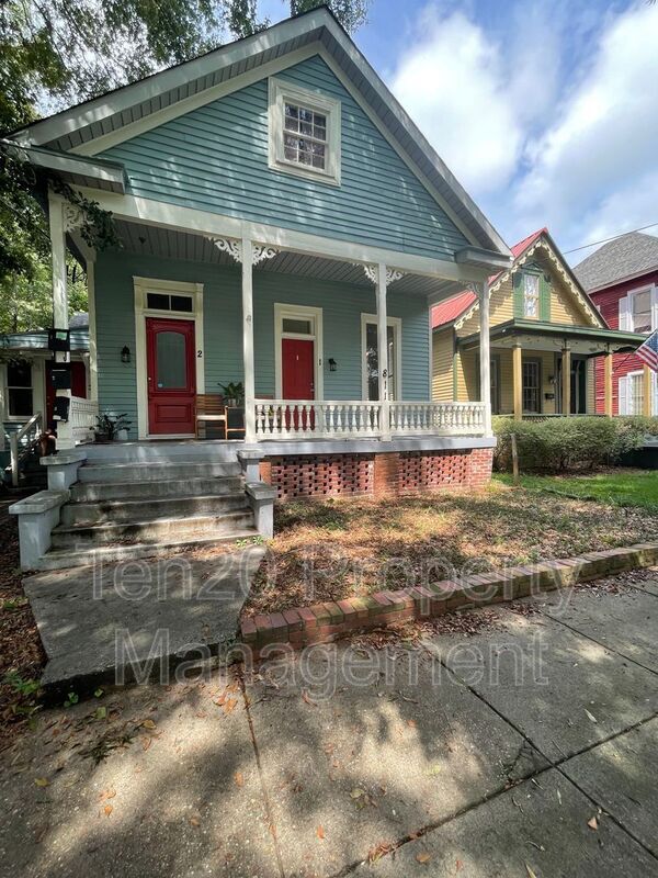 Building Photo - 811 3rd Ave