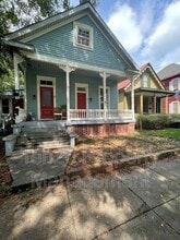 Building Photo - 811 3rd Ave