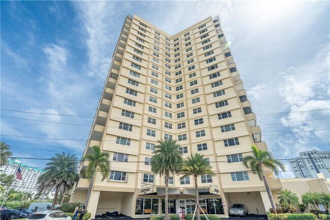 Foto del edificio - 1200 Hibiscus Ave