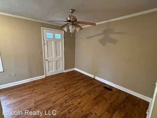 Foto del edificio - 1 br, 1 bath House - 123 1/2 W. Cranford Ave.