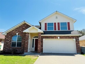 Building Photo - 211 Riata