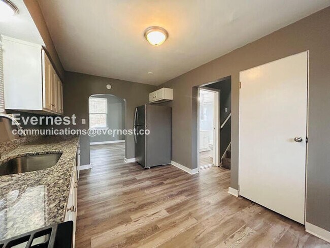 Foto del edificio - 763 Shaw Ave