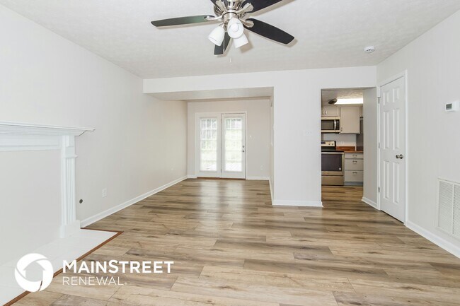 Foto del edificio - 640 Cornerbrook Ln