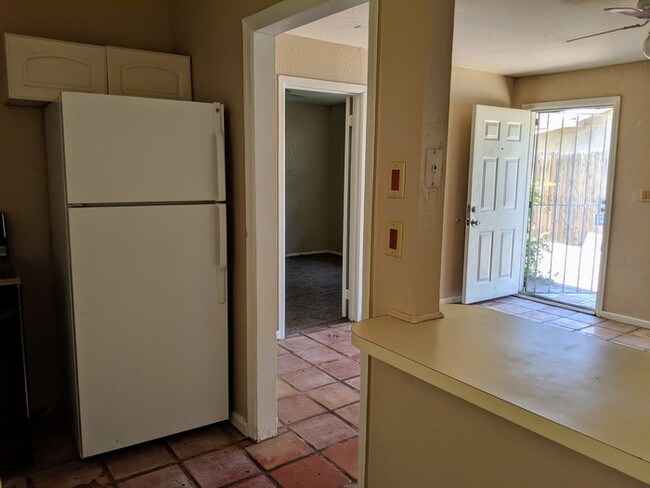 Foto del edificio - 1011 E Minnezona Ave