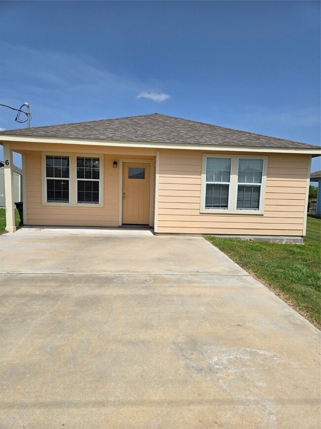 Building Photo - 2724 Avenue D