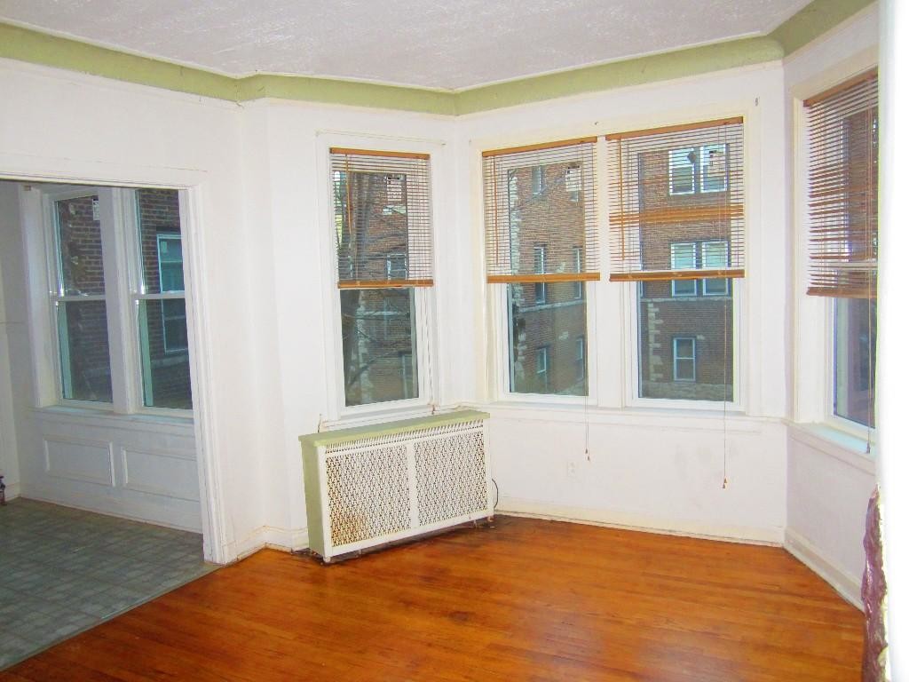 Primary Photo - 8009 Edgewater Rd