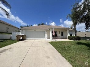 Building Photo - 9611 Saragossa St