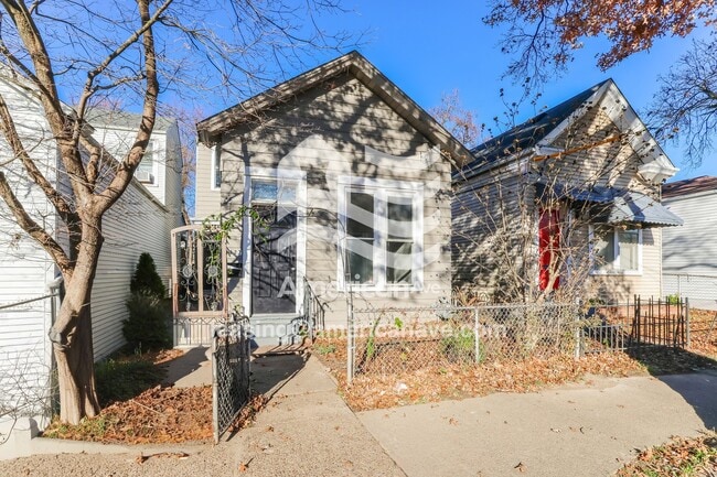 Foto del edificio - 2327 Duncan St