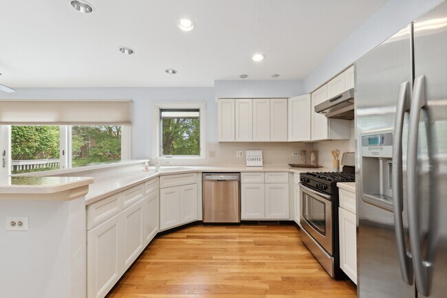 Building Photo - 2623 N Drury Ln