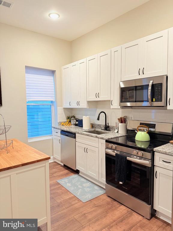 Foto del edificio - 3429 Chestnut Ave