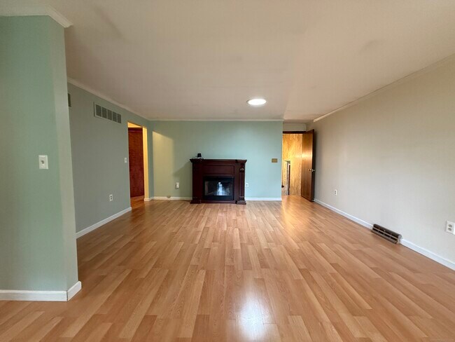 Foto del edificio - 56 Wedgewood Dr