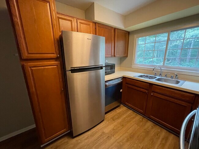 Building Photo - 12211 Stevenson Ct