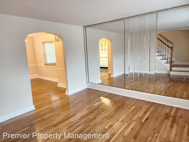 Building Photo - 3 br, 1.5 bath House - 1733 Wadsworth Way