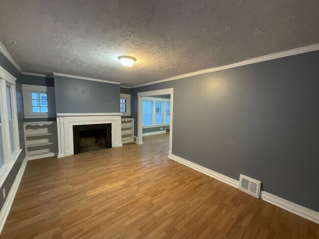 Foto del edificio - 12602 Thornhurst Ave