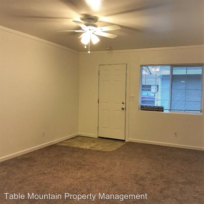 Building Photo - 54 Cherry Ln