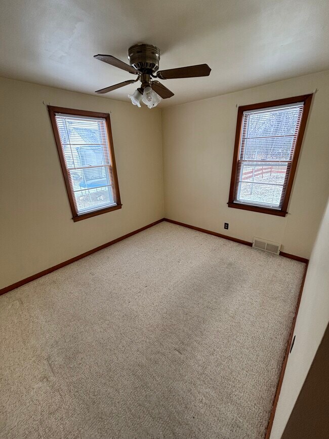 Foto del edificio - 1516 E Pauline St